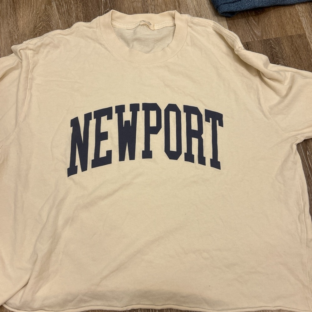 Brandy Melville Cream Graphic Tee